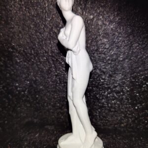creopop dot co dot uk lady statue in white image