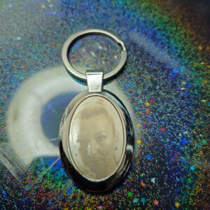 creopop.co.uk framed stainless steel oval key ring image