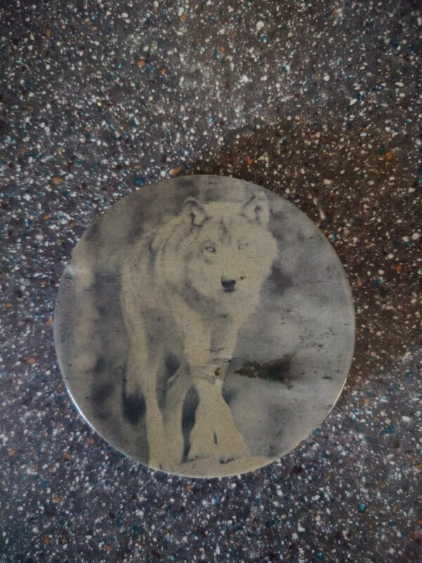 www.creopop.co.uk real slate round coaster with laser engraved wolf on the top image