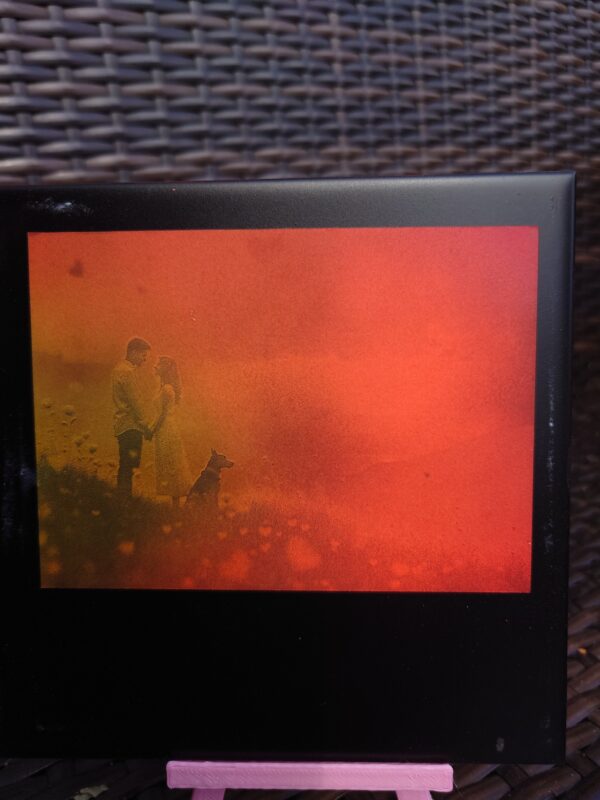 creopop dot co dot uk lovers at sunset engraved on a tile image